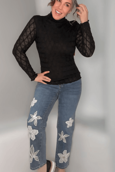 "Suzanne" w/Flwrs pencil Crop Jean