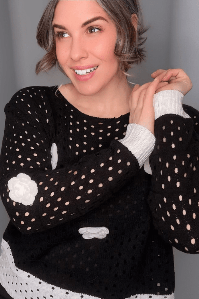 Wht crochet flwrs knit crochet Top