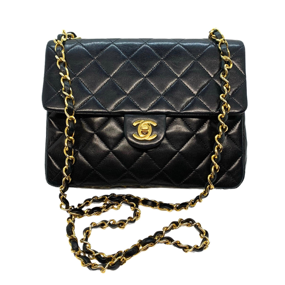 black chanel bag with black chain